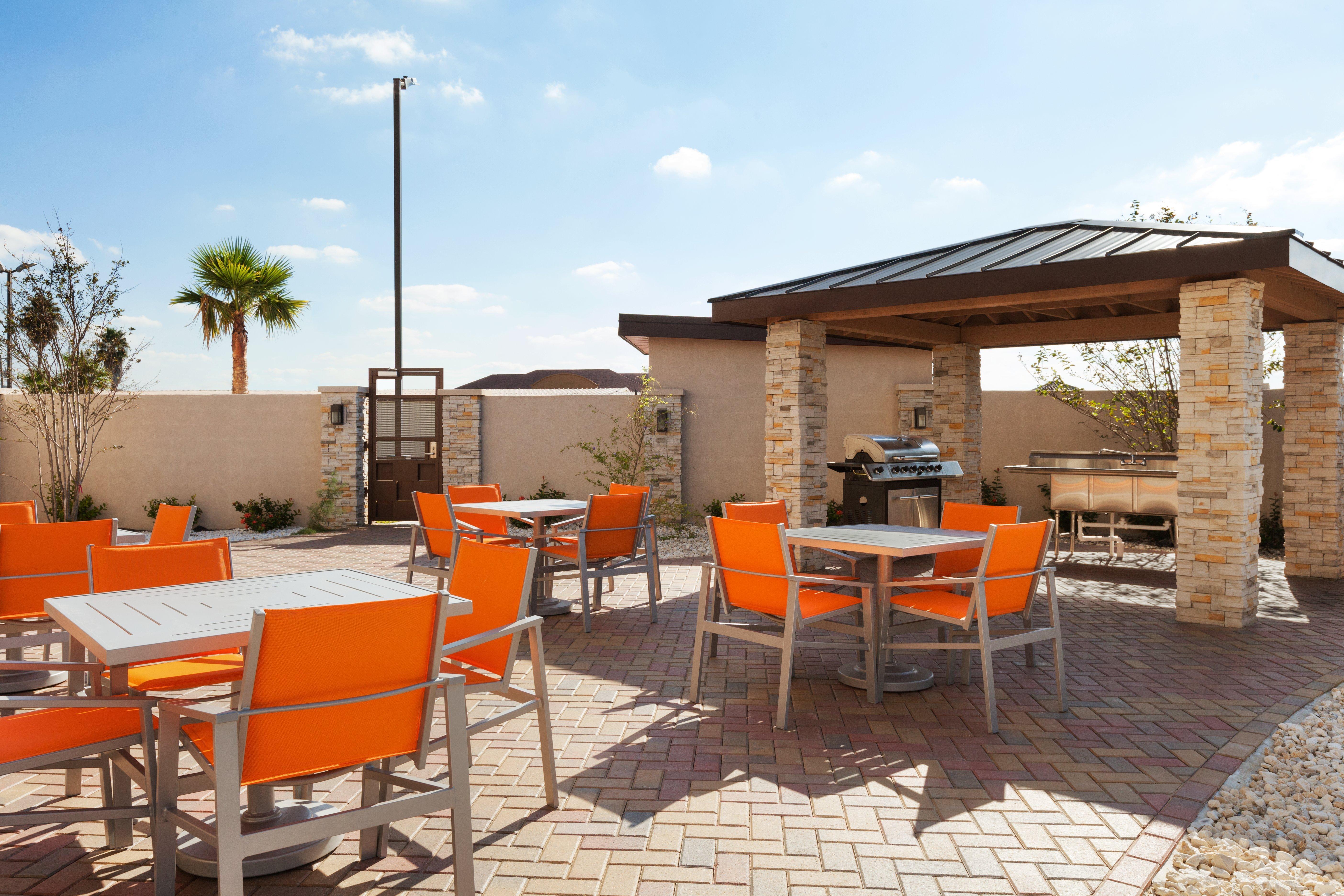 Holiday Inn Express & Suites Edinburg- Mcallen Area By Ihg Zewnętrze zdjęcie